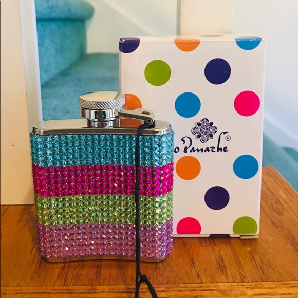 FREE with $300 purchase Lil Flask NWT - Picture 1 of 2